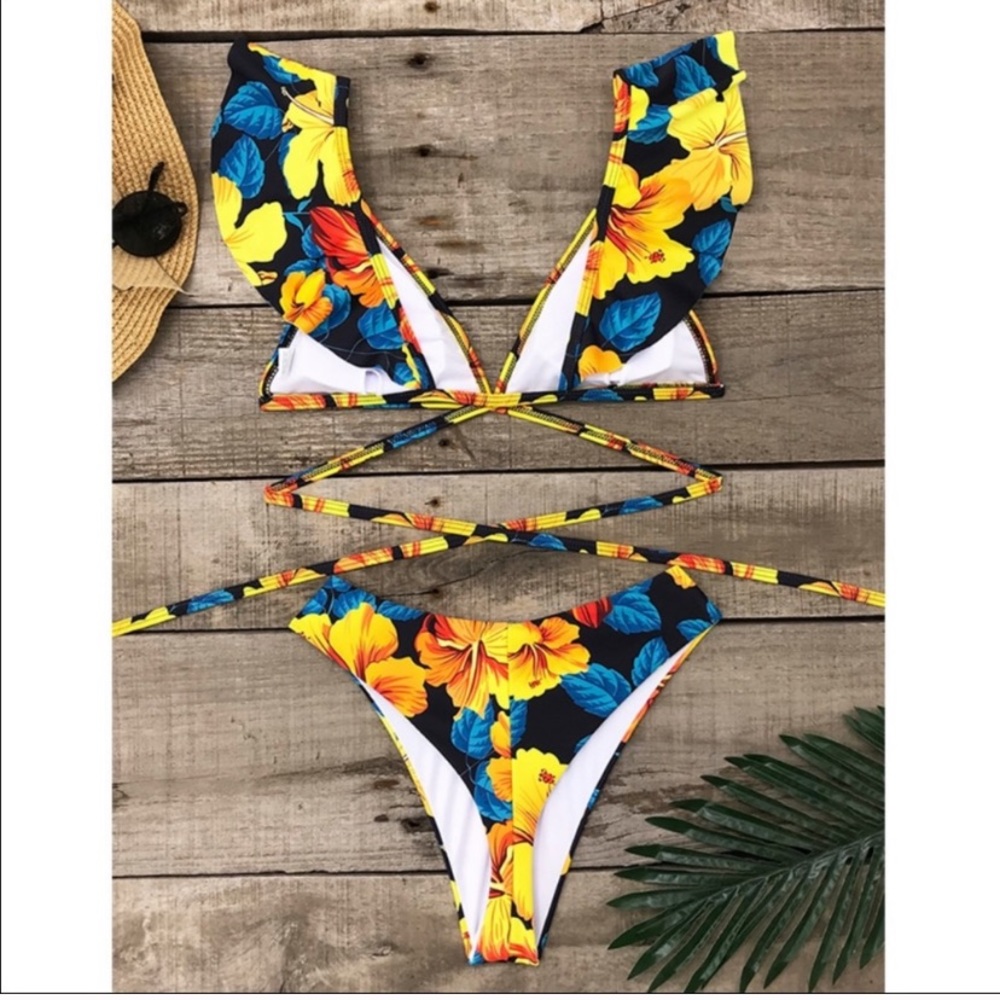 Floral Ruffle High Leg Bikini - Picture 7 of 7